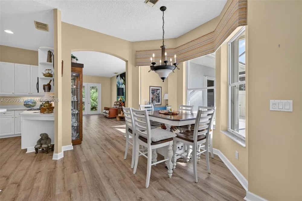 619 SW Lake Charles Cir Port St. Lucie, FL 34986