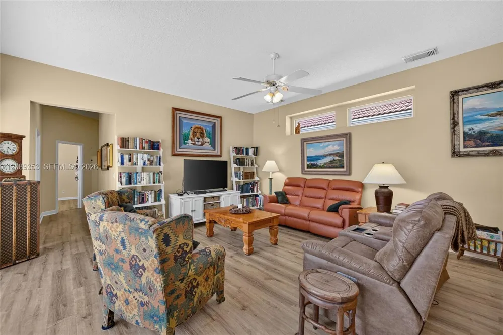 619 SW Lake Charles Cir Port St. Lucie, FL 34986
