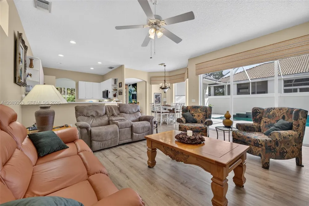 619 SW Lake Charles Cir Port St. Lucie, FL 34986