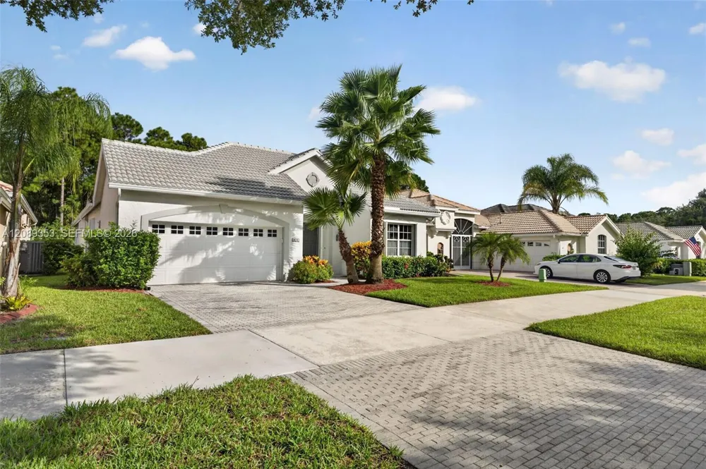619 SW Lake Charles Cir Port St. Lucie, FL 34986