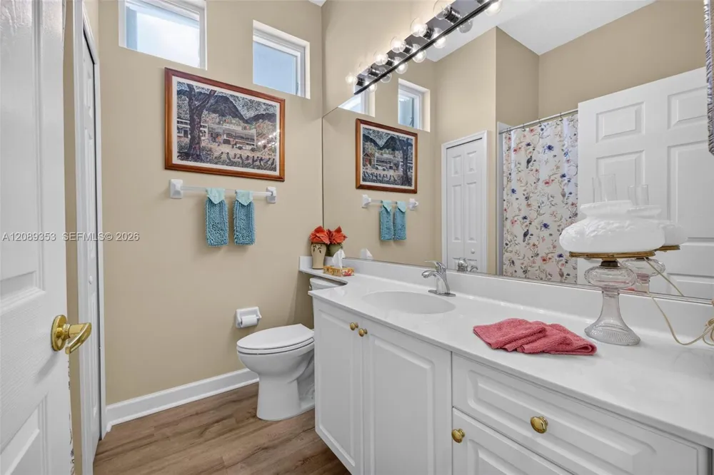 619 SW Lake Charles Cir Port St. Lucie, FL 34986