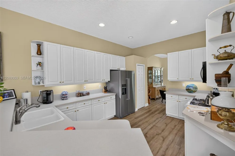 619 SW Lake Charles Cir Port St. Lucie, FL 34986