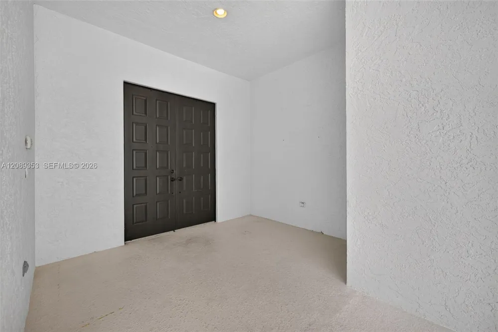 619 SW Lake Charles Cir Port St. Lucie, FL 34986
