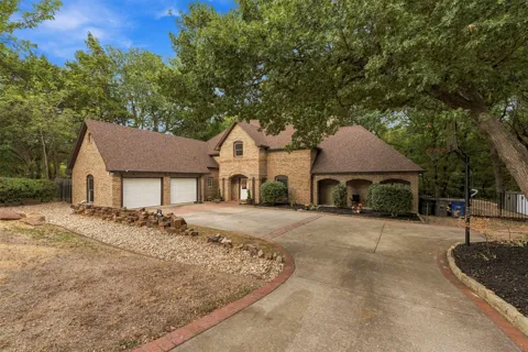 407 Ovilla Oaks Drive