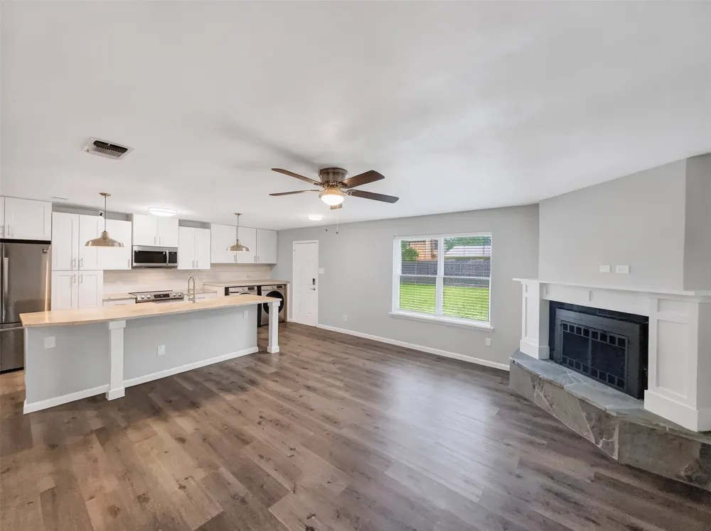109 Heights Drive Crowley, TX 76036