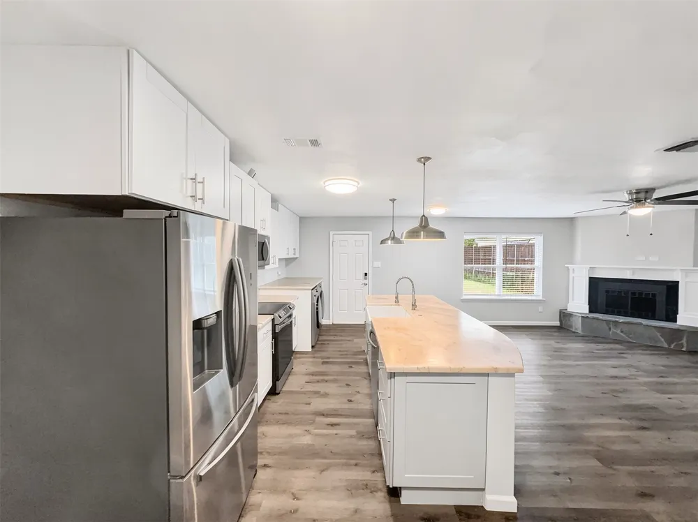 109 Heights Drive Crowley, TX 76036