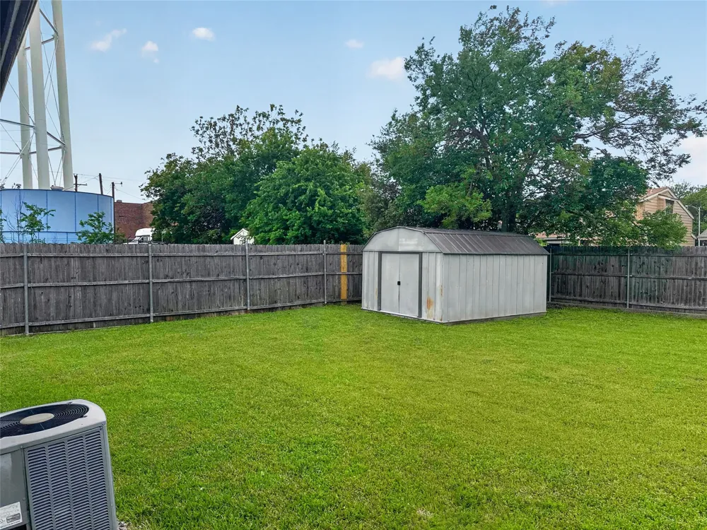 109 Heights Drive Crowley, TX 76036