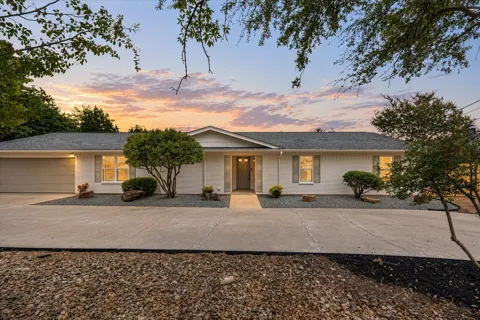 5105 Fairway Circle