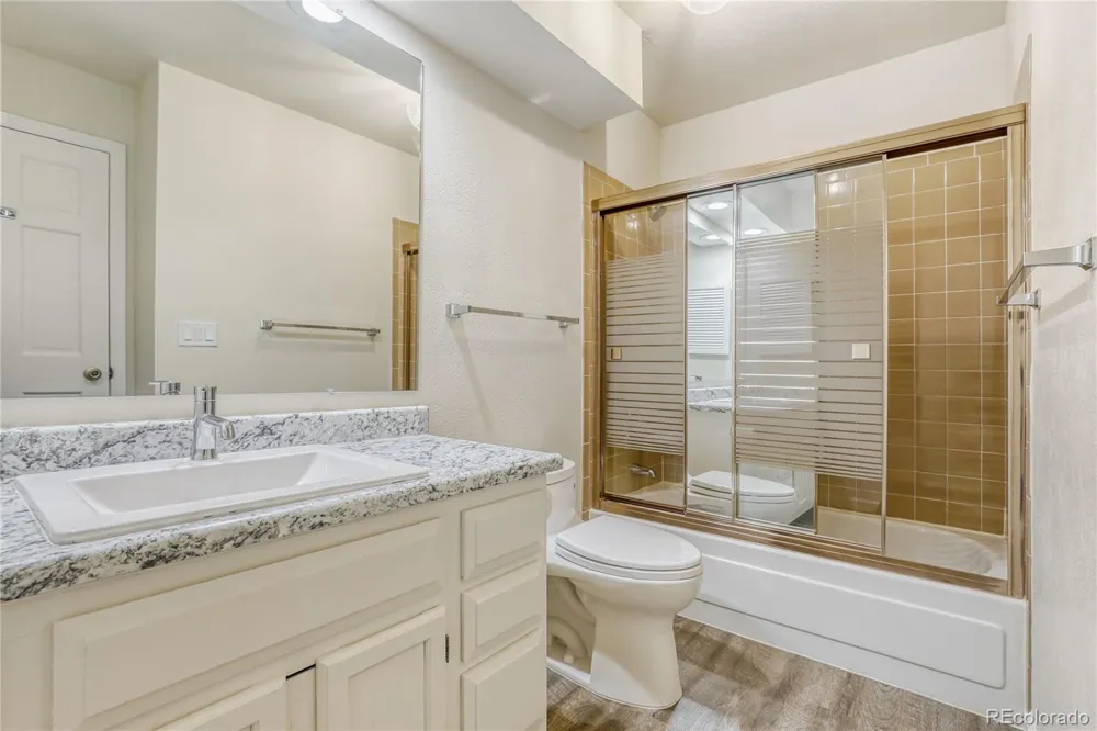 204 S Eagle Circle Aurora, CO 80012