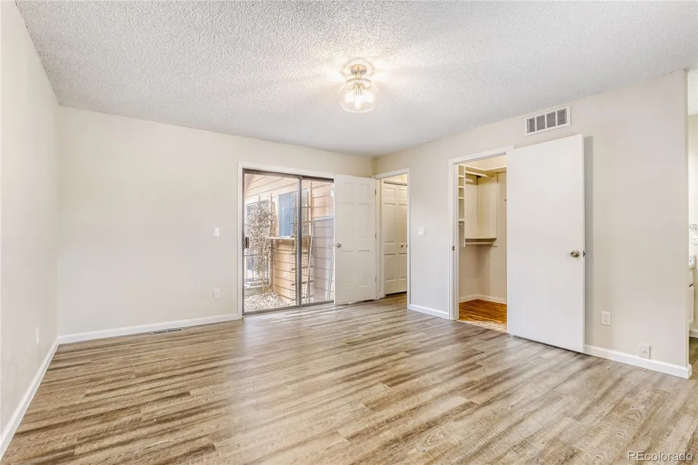 204 S Eagle Circle Aurora, CO 80012