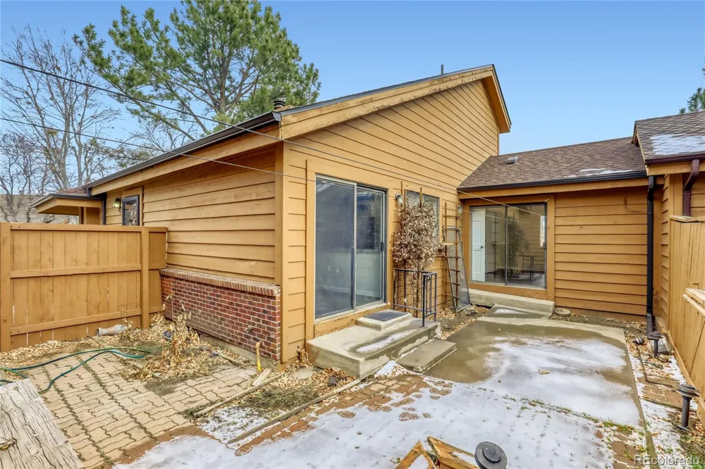 204 S Eagle Circle Aurora, CO 80012