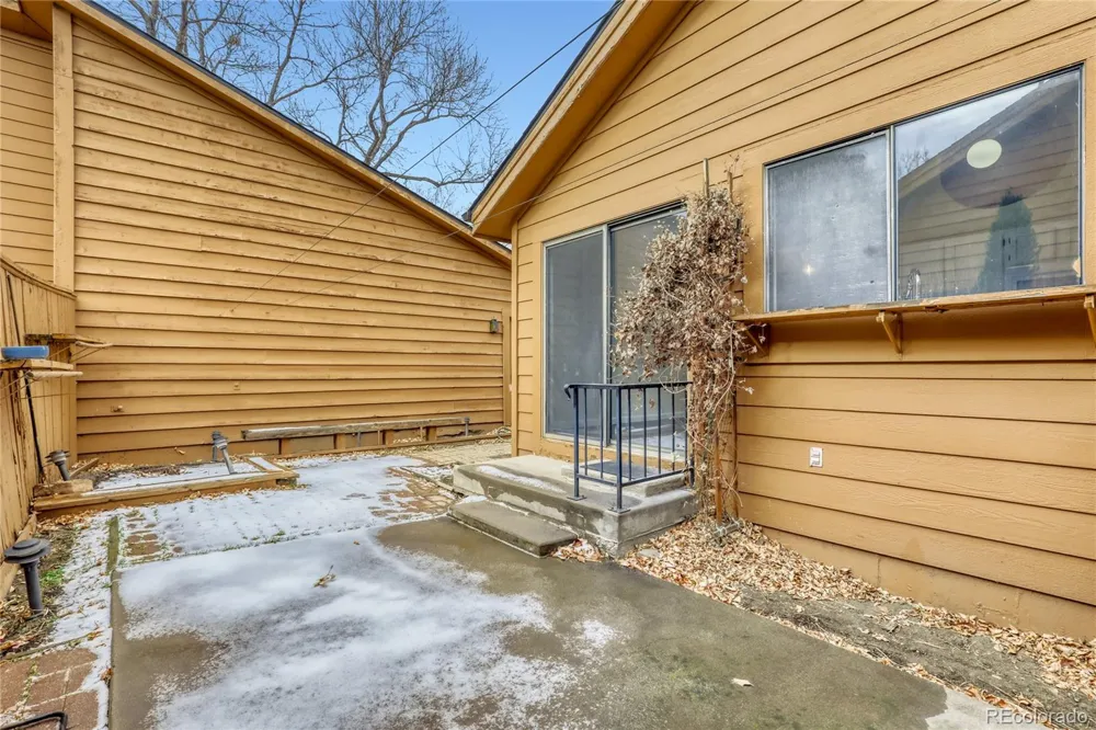 204 S Eagle Circle Aurora, CO 80012