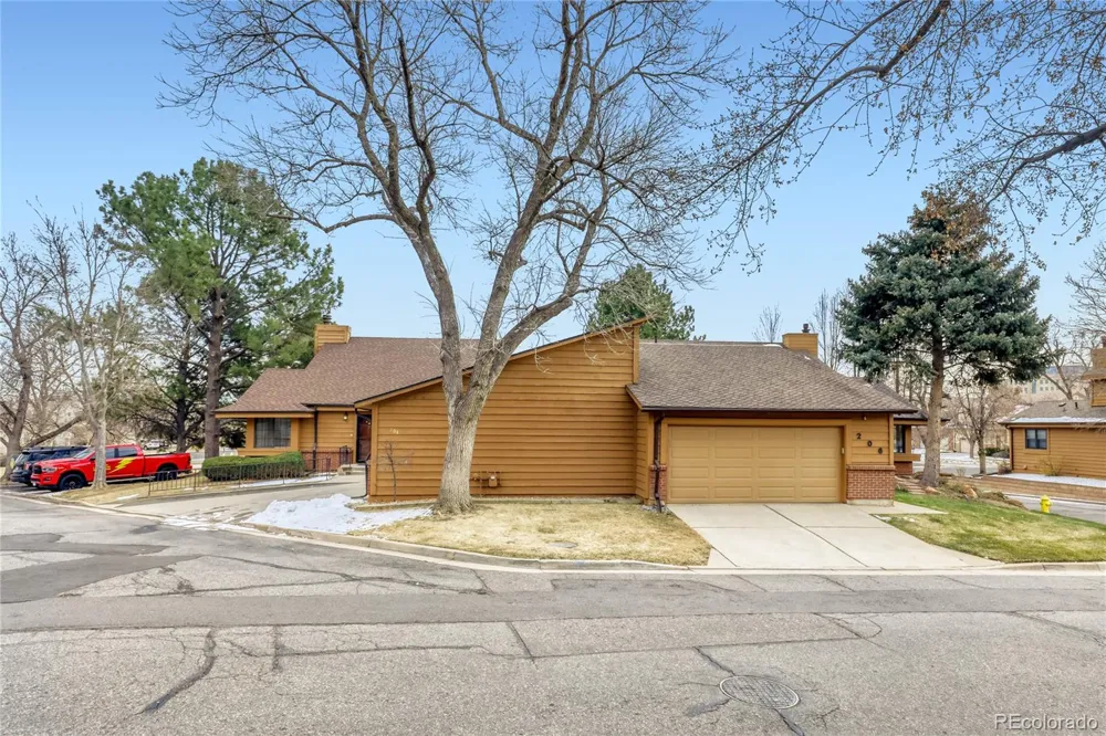 204 S Eagle Circle Aurora, CO 80012