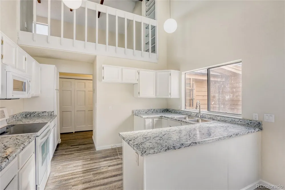 204 S Eagle Circle Aurora, CO 80012