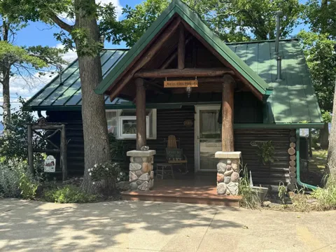 327 Sheridan Drive
