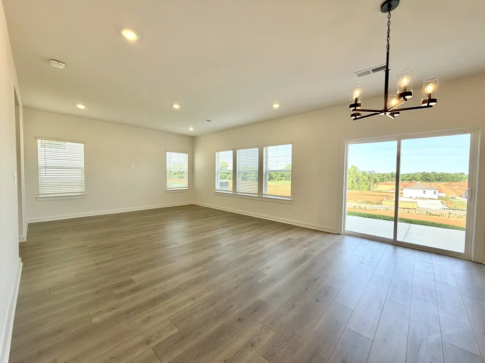 2372 Woodmeadow Dr Clarksville, TN 37043
