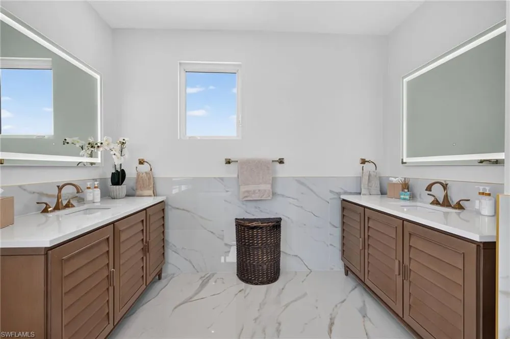 1272 Par View Drive Sanibel, FL 33957