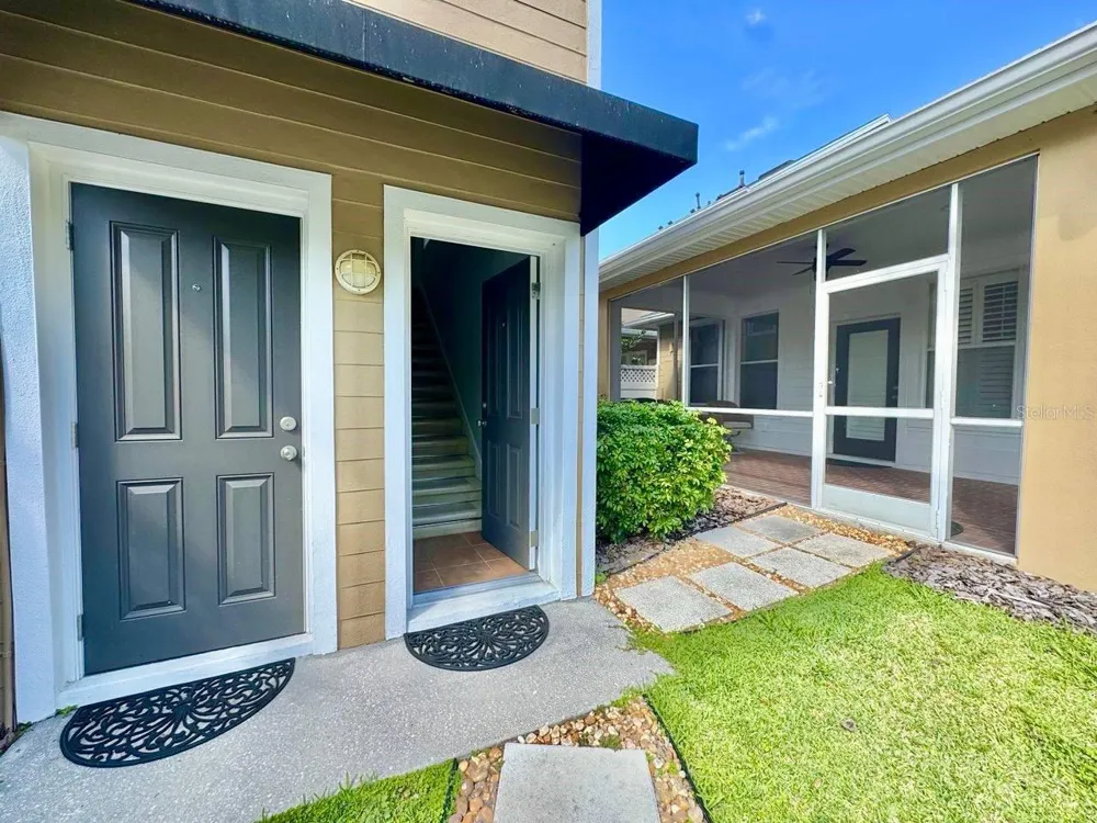 14541 COTSWOLDS DRIVE #B Tampa, FL 33626