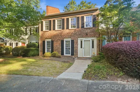 4218 Woodglen Lane