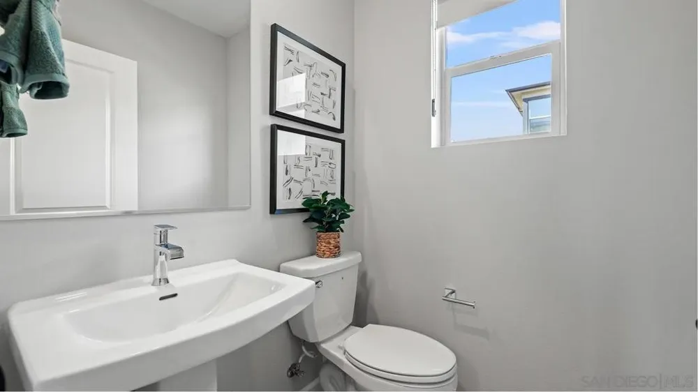 256 Larkspur Oceanside, CA 92057