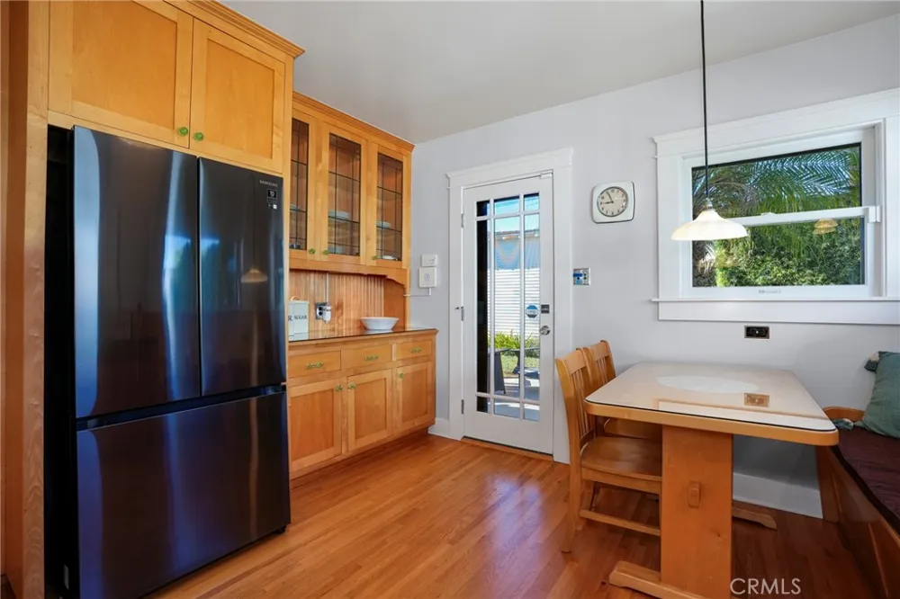 1376 W 10th Los Angeles, CA 90732