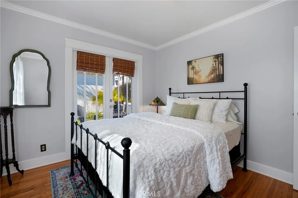 1376 W 10th Los Angeles, CA 90732