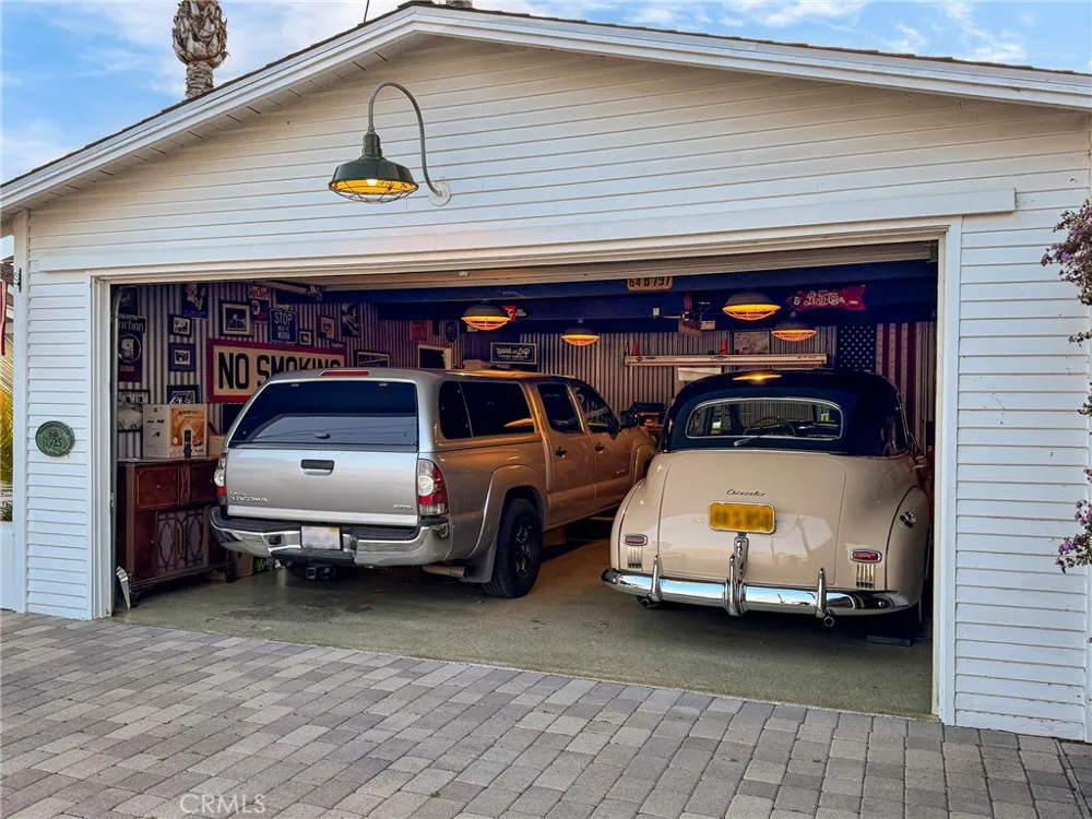 1376 W 10th Los Angeles, CA 90732