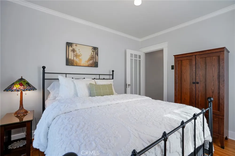 1376 W 10th Los Angeles, CA 90732