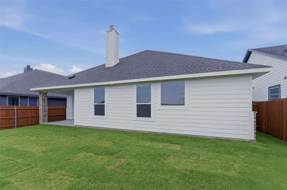 1329 Frio Drive Springtown, TX 76082