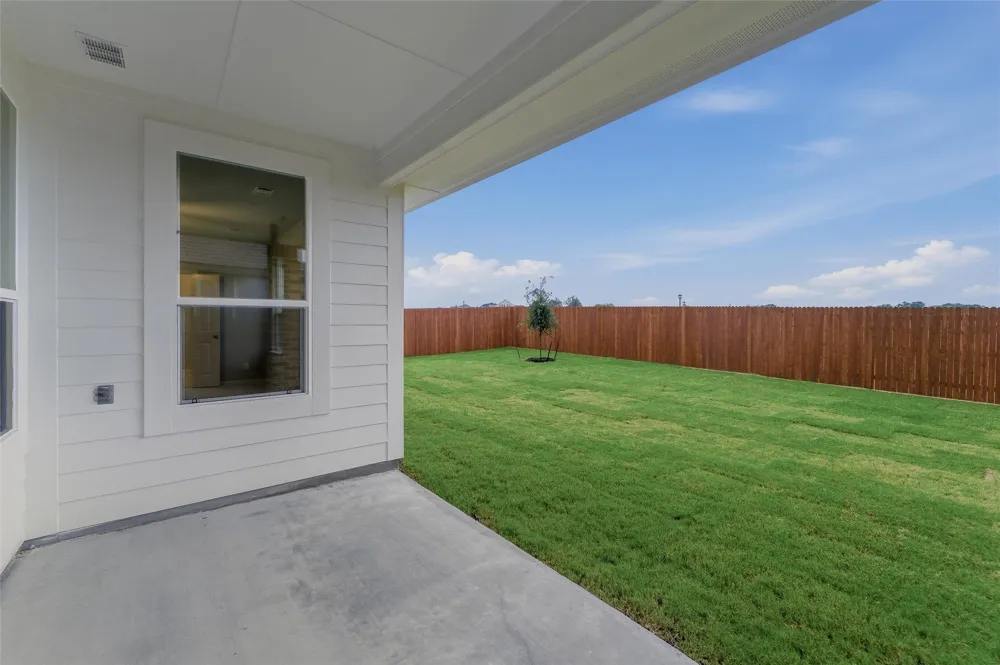 1329 Frio Drive Springtown, TX 76082