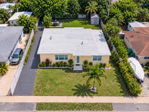 745 NW 126th St