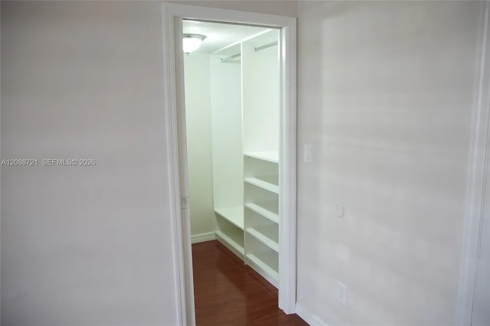 8635 NW 8th St #103 Miami, FL 33126