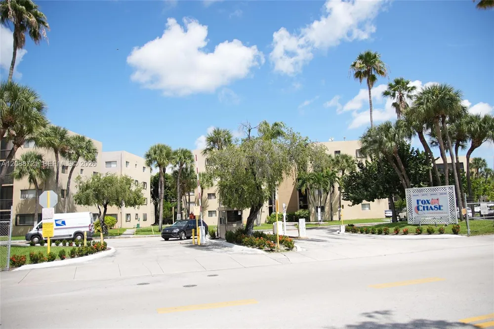 8635 NW 8th St #103 Miami, FL 33126