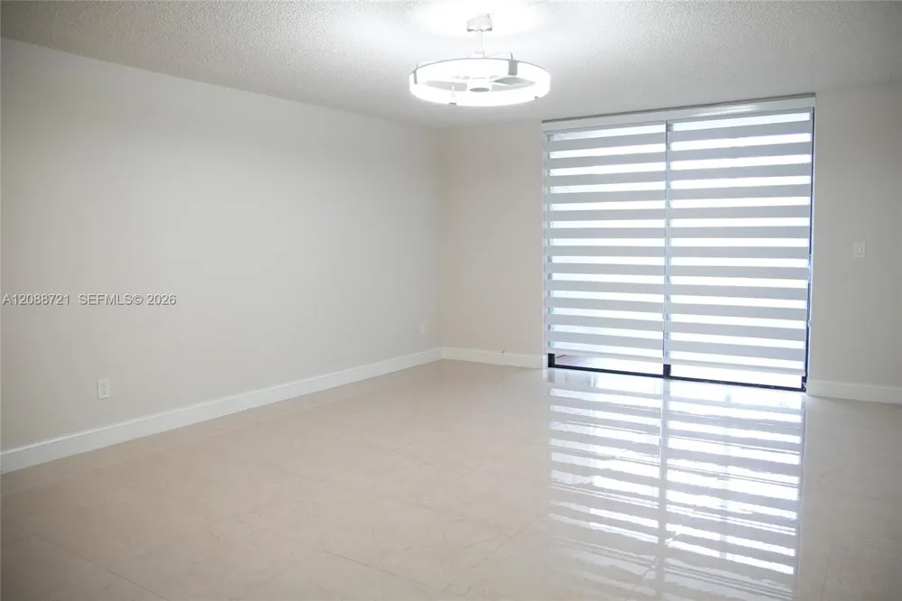 8635 NW 8th St #103 Miami, FL 33126