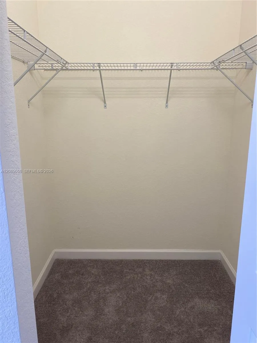 10948 W 32nd Ln Hialeah, FL 33018