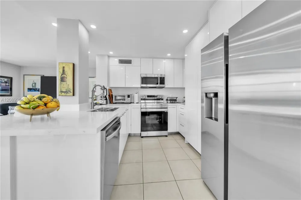 3161 S Ocean Dr #1106 Hallandale Beach, FL 33009