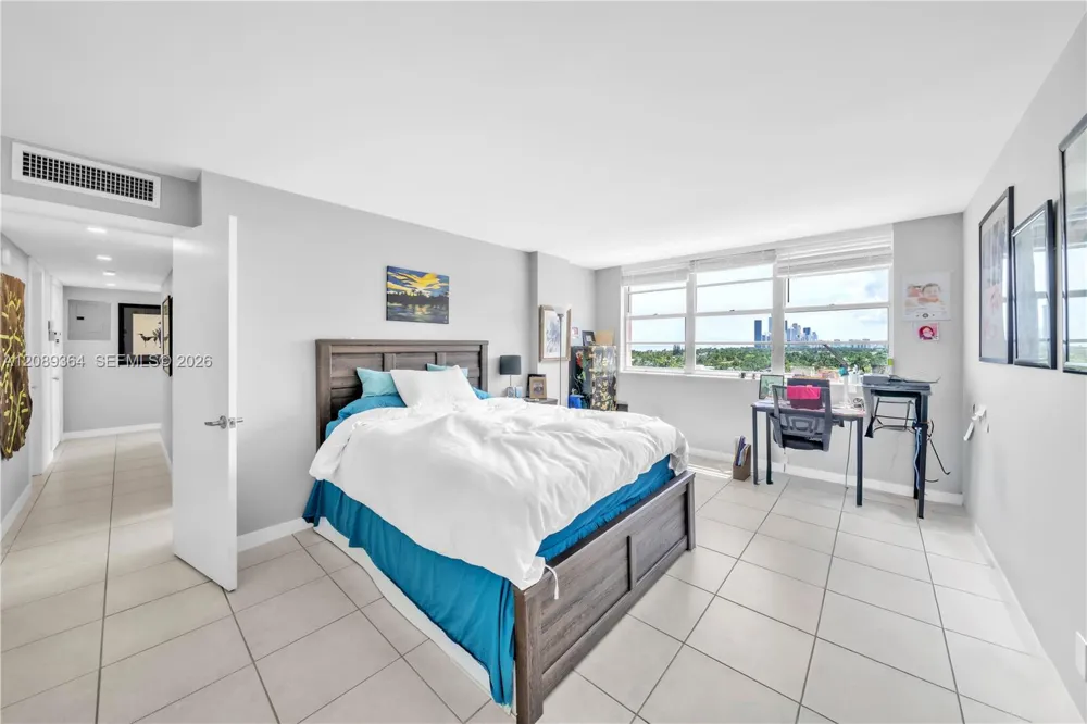 3161 S Ocean Dr #1106 Hallandale Beach, FL 33009