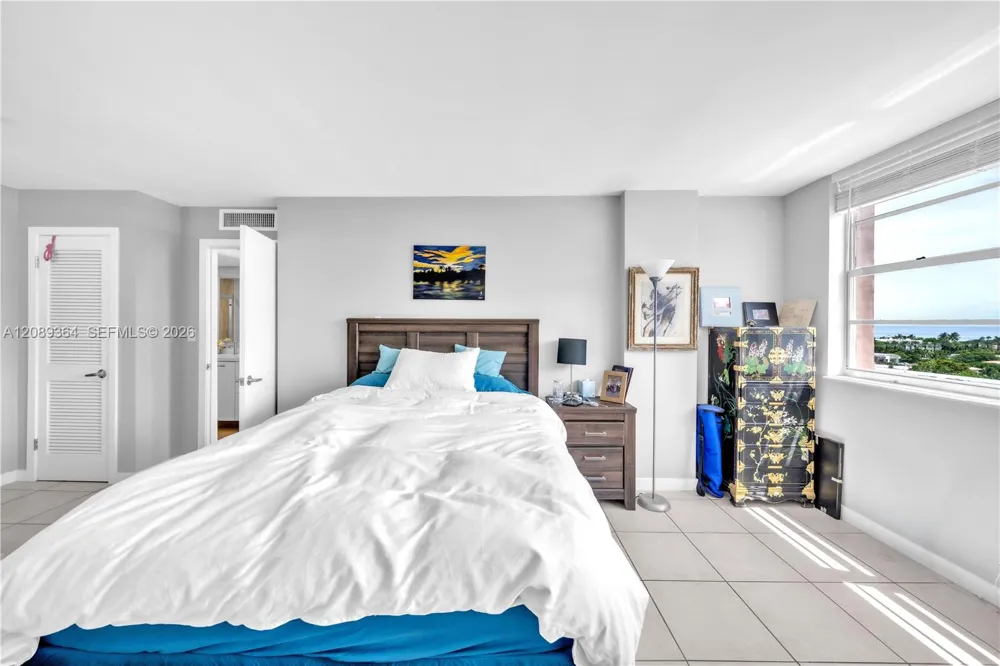 3161 S Ocean Dr #1106 Hallandale Beach, FL 33009