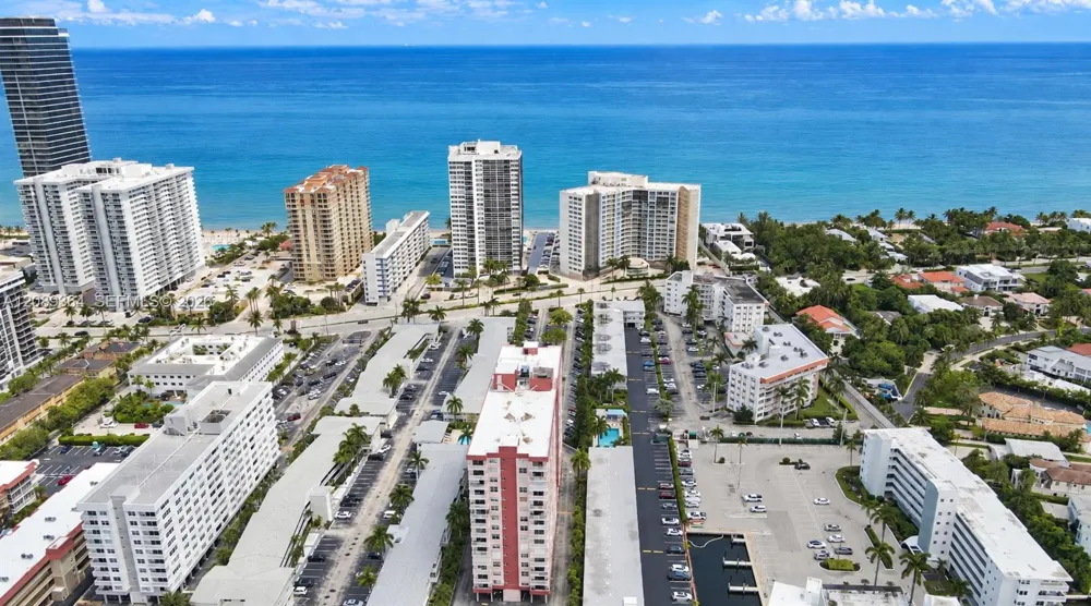 3161 S Ocean Dr #1106 Hallandale Beach, FL 33009