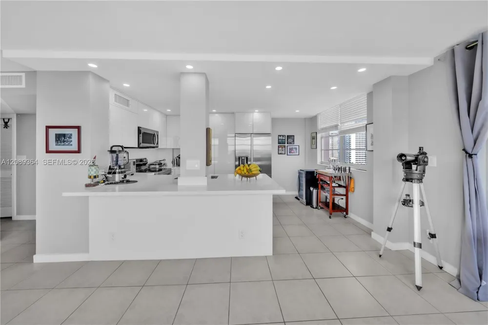 3161 S Ocean Dr #1106 Hallandale Beach, FL 33009