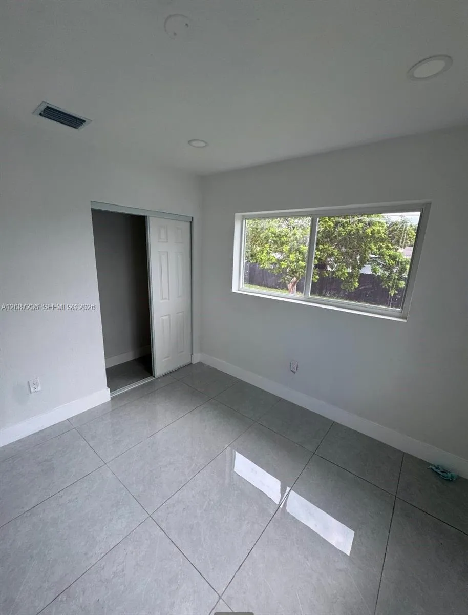 19201 NW 10th Ct Miami Gardens, FL 33169