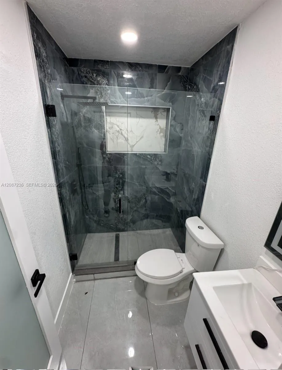 19201 NW 10th Ct Miami Gardens, FL 33169