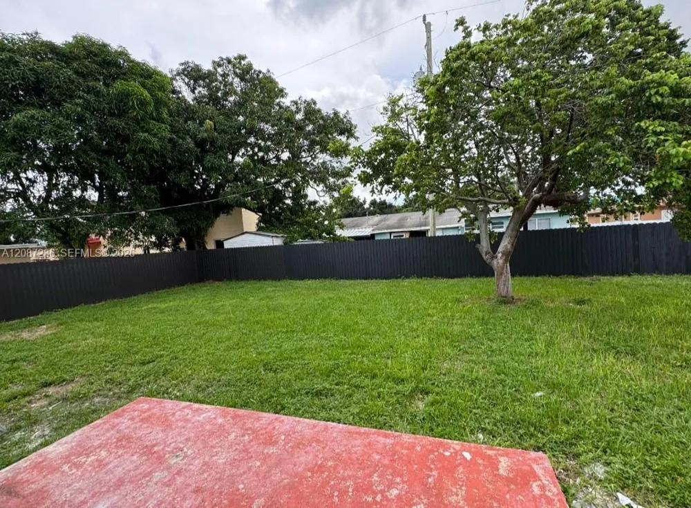 19201 NW 10th Ct Miami Gardens, FL 33169