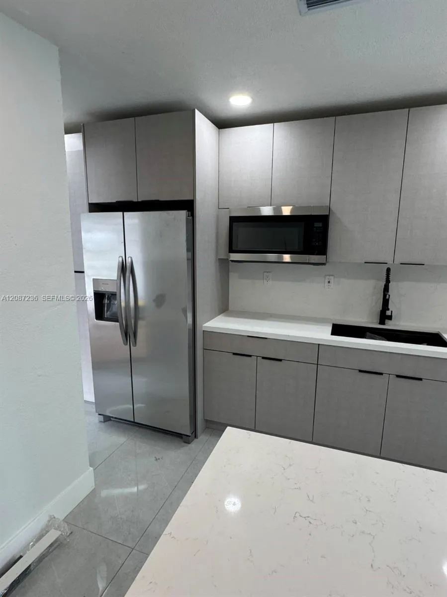 19201 NW 10th Ct Miami Gardens, FL 33169
