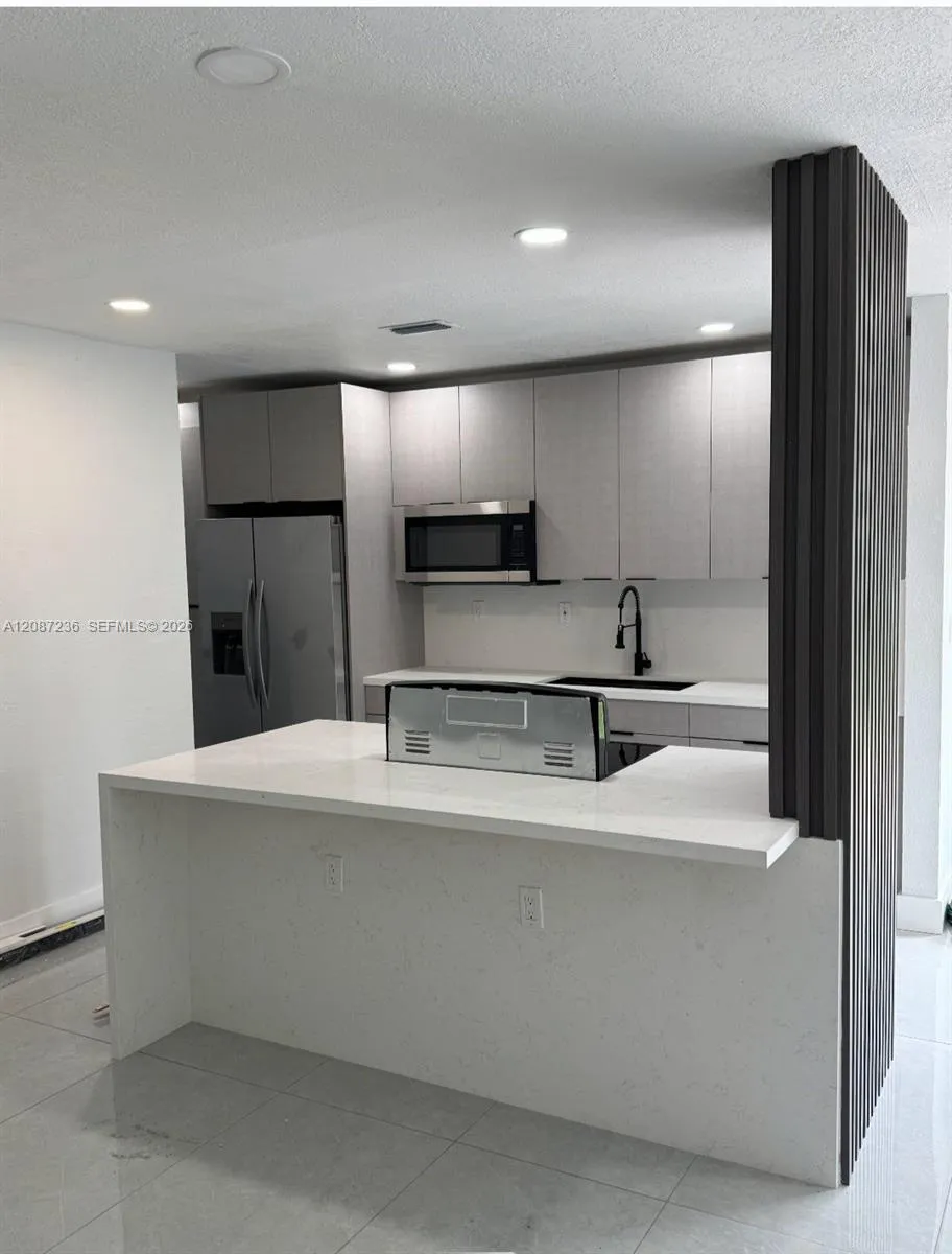 19201 NW 10th Ct Miami Gardens, FL 33169