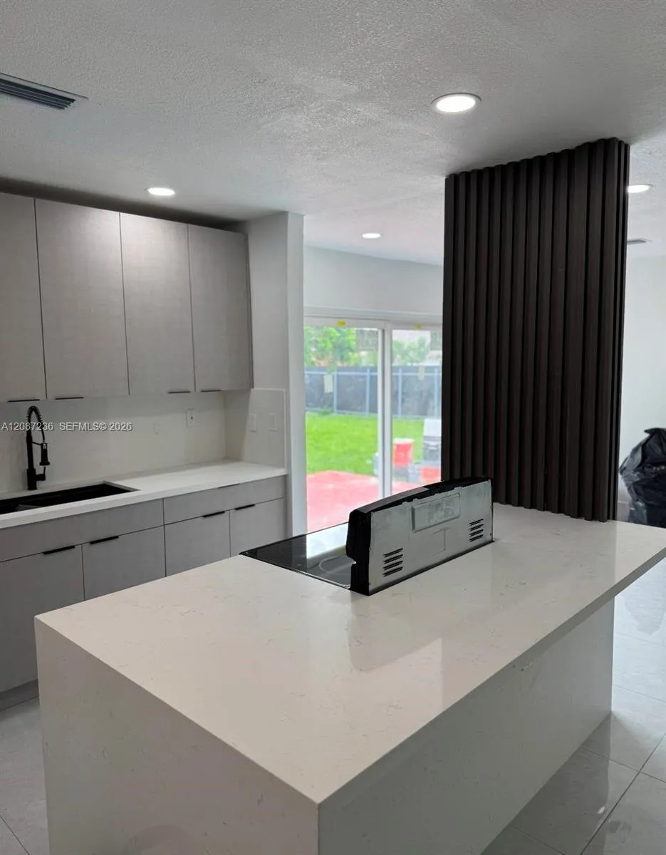 19201 NW 10th Ct Miami Gardens, FL 33169