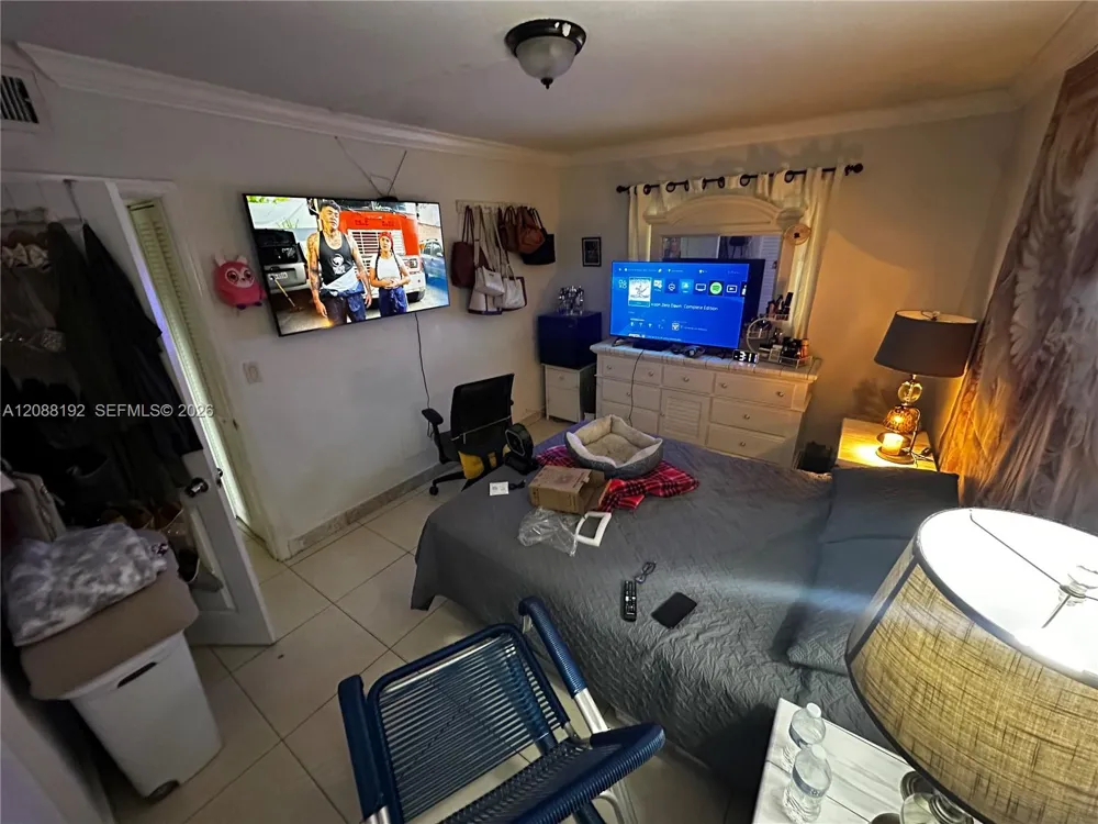 1245 W 24th St #126 Hialeah, FL 33010