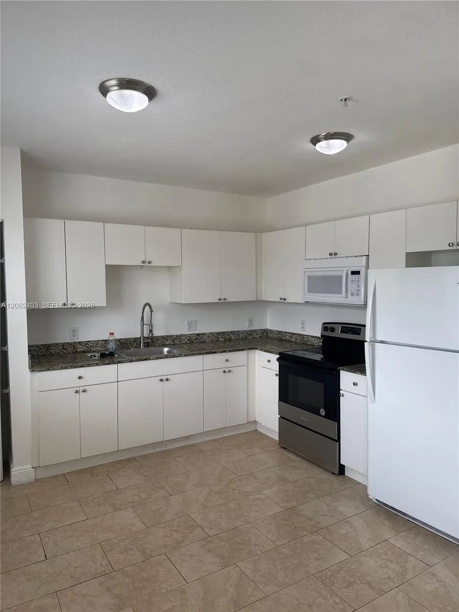 8250 W 21st Ln #C211 Hialeah, FL 33016