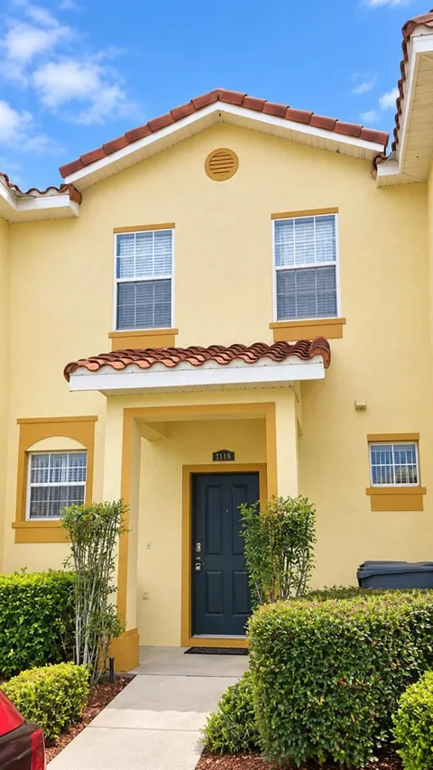 612 MONROE CIRCLE