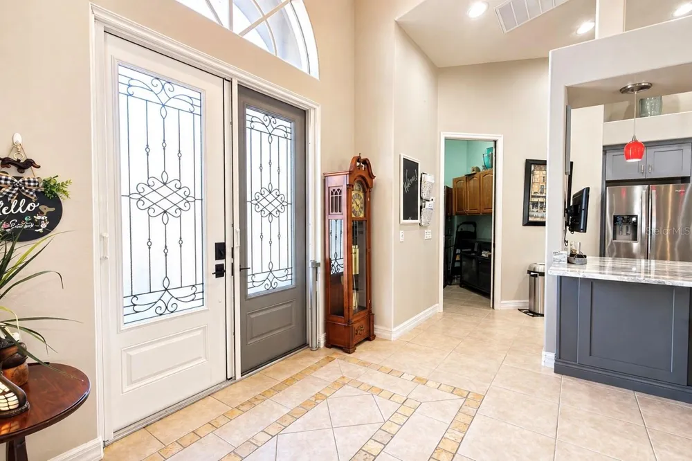 8723 S LAKE CIRCLE Fort Myers, FL 33908